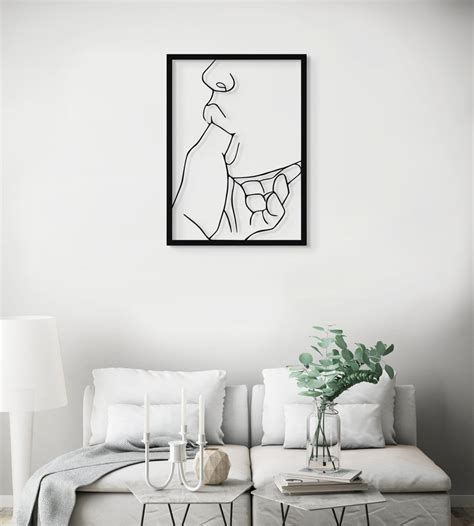 Metallic Lips Line Art Aesthetic Wall Decor Minimalist Naked Figure