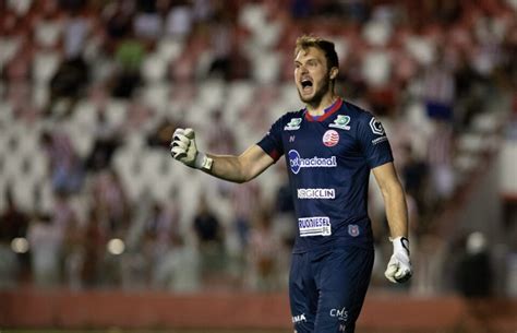 Hoje ao Náutico goleiro Lucas Perri entra no radar da dupla Athletiba