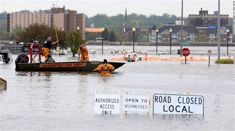 Davenport Flooding Water Rushes Through Streets After Mississippi