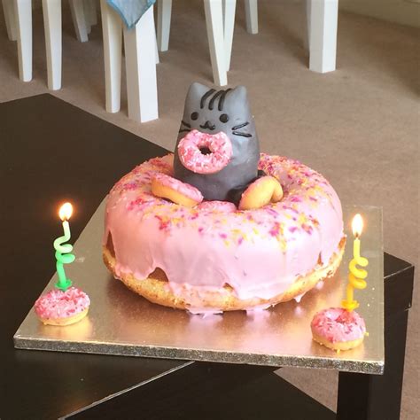 Pusheen Doughnut Cake I Made Doughnut Cake Cake Donuts Cupcake Cakes