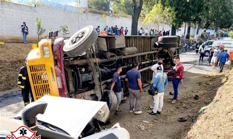 7 pasajeros heridos en accidente de bus extraurbano Al Día