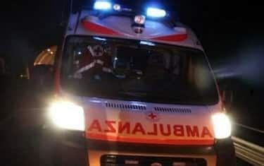 Incidente Ad Ancona Camion Si Ribalta E Schiaccia Ambulanza Due Morti