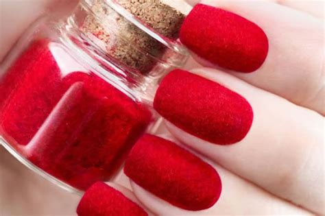 The Crazy Trend Of Dip Powder Nails Is Taking Over Gel And Acrylic Manicure