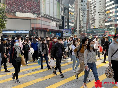 圖集｜香港疫情嚴峻 周六銅鑼灣人流不減 香港 大公文匯網