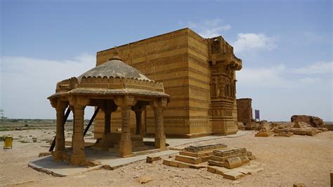 Tourist Attractions In Thatta Mera Watan