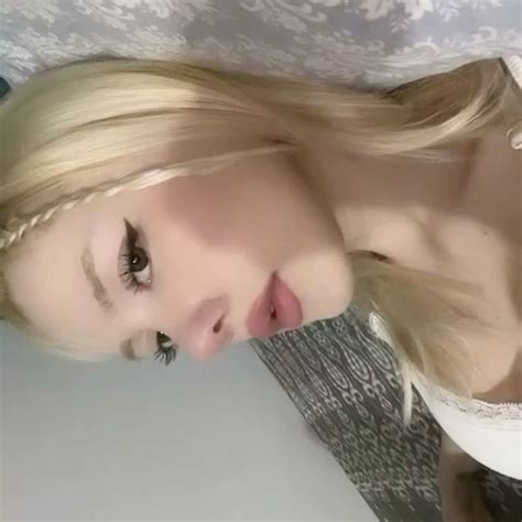 Pin on Salvamentos rápidos in Hair styles Blonde aesthetic