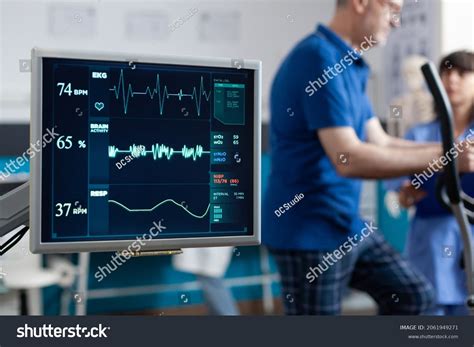 Close Heart Rate Monitor Measuring Pulse Stock Photo 2061949271 ...