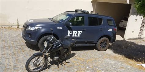 Prf Prende Tr S Homens E Recupera Duas Motocicletas No Rio Grande Do