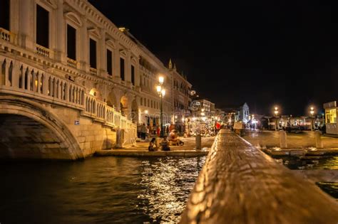 Veneza à Noite Itália Cenário Do Grande Canal à Noite Fotografia