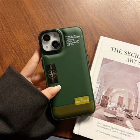 Пуферный чехол для iPhone 11 Pro Max Stone Island с логотипом Оливковый ...