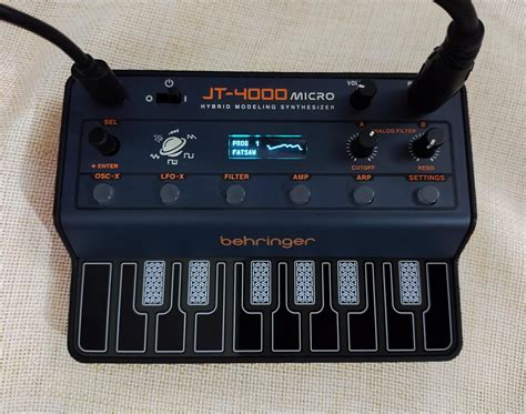 Самый компактный синтезатор Behringer JT-4000 готов к производству