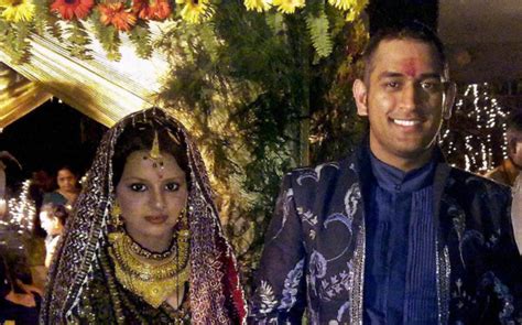 MS Dhoni Family, Wife, Daughter, Father, Brothers, Sister, House ...