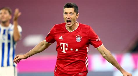 Robert Lewandowski Wins Fifa Award As Best Mens Player