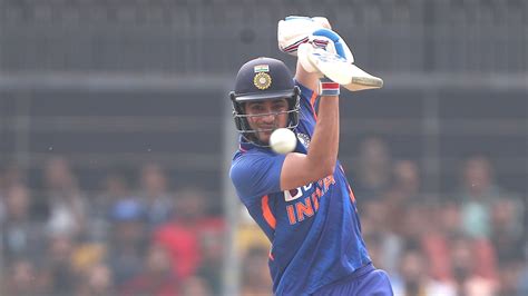 India Vs New Zealand 3rd Odi Shubman Gill Completes 2000 Runs In