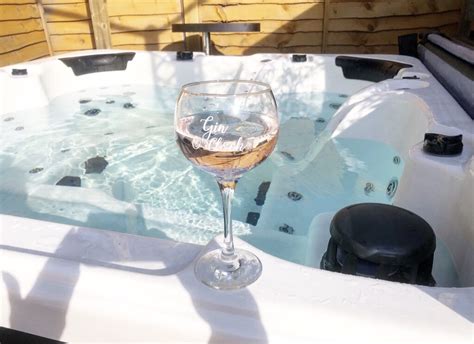Aquarius Plug And Play Ideal Hot Tubs