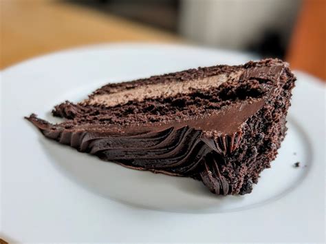 Costco Chocolate Mousse Cake Review | Ingredients | Price | Servings | Shelf-life — Snarkle ...