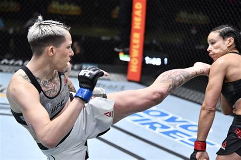 Ufc On Espn 21 Prelims Macy Chiasson Hands Marion Reneau Fourth Consecutive Defeat