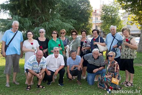 ŠKOLSKA GENERACIJA Deseta generacija metkovske Gimnazije slavi obljetnicu mature