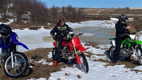 Ripping The Dirt Bikes In The Last Bit Of Snow YouTube