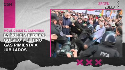 BRUTAL REPRESIÓN a JUBILADOS frente al CONGRESO YouTube