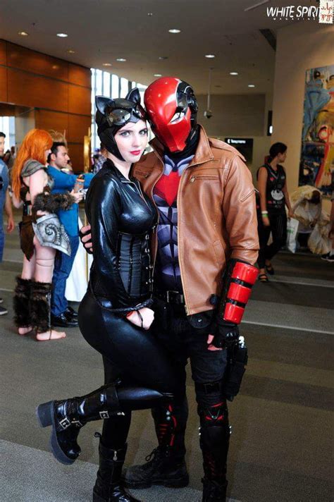 Red Hood And Catwoman Pose At Brisnova 9gag