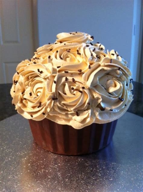 Giant Cupcake - CakeCentral.com