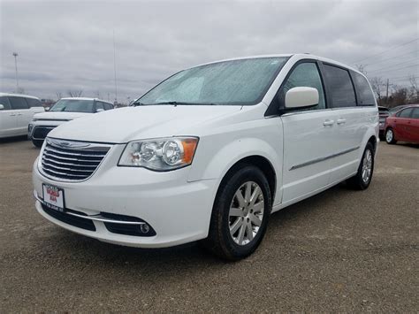 Pre Owned Chrysler Town Country Touring Fwd Mini Van Passenger