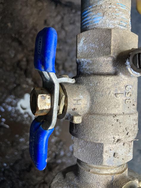 Leaking valve : r/Plumbing