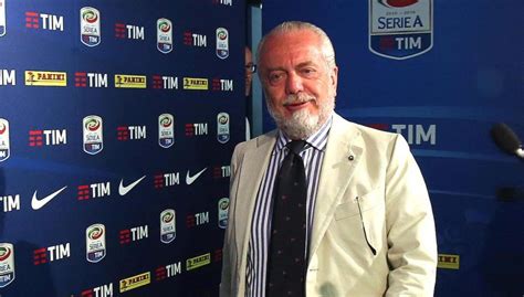 Napoli President De Laurentiis Refuses Selfie With Juventus Fan