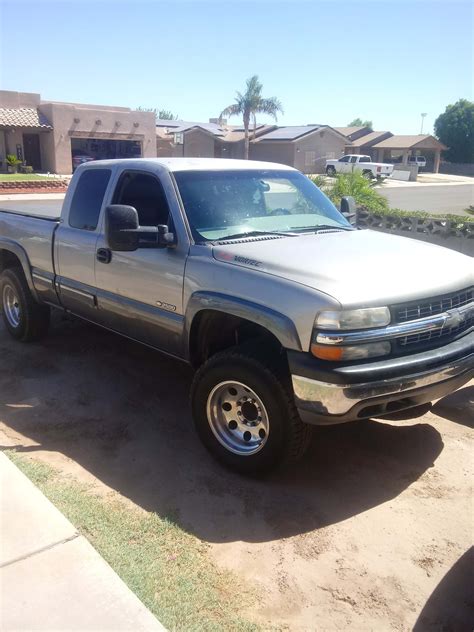 Eliaz S 2000 Chevrolet Silverado 2500 Holley My Garage