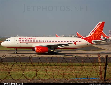 VT ESH Airbus A320 231 Indian Airlines Sriram Hariharan JetPhotos