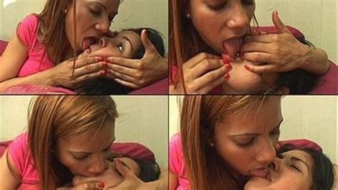 KISSES TOP BRUNETTE JAQUELINE ALVEZ CLIP 5 KISSES MF Clips4sale