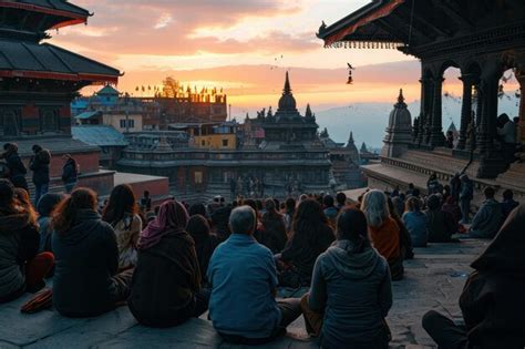 La Puesta De Sol Y Maha Shivaratri En El Templo De Pashupatinath En