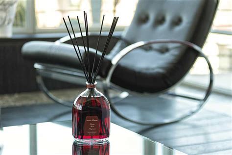 Home Fragrance Diffusers: Pleasure Touched - Destination Luxury