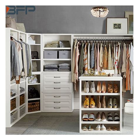 Customize Bedroom Furniture Walk in Wardrobe Modern Walk in Closet - Furniture and Kitchen Cabinets