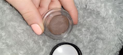 Revolution PRO Brow Pomade pomada do brwi odcień Caramel 2 5g Opinie