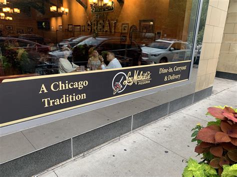 First trip to Chicago, had to try some Lou Malnati’s. It was *chefs