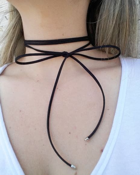 Colar Gargantilha Choker De Couro Preto Ponteiras Prateadas