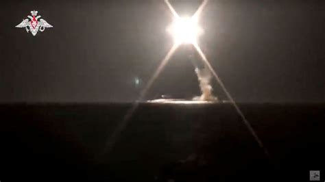russia test fires submarine launched hypersonic tsirkon missile