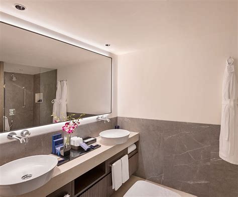 Bay View Hotel Apartments in Mumbai | The Oberoi Residential Suites