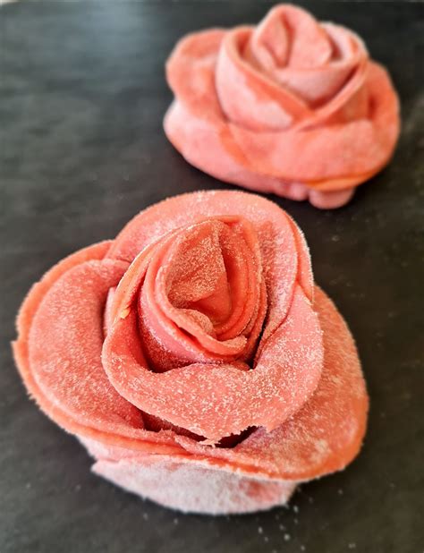 Rose Di Pasta Fresca Ripiena Sfizi Delizie Di Paola