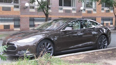 2012 Tesla Model S Initial Driving Impressions: Video