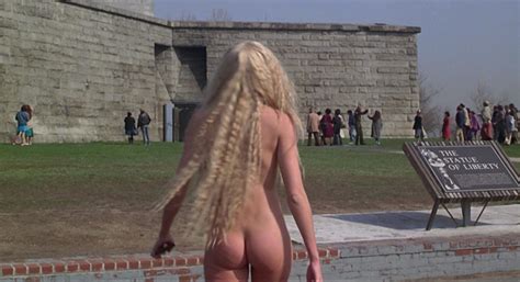 Daryl Hannah Nude Splash 1984