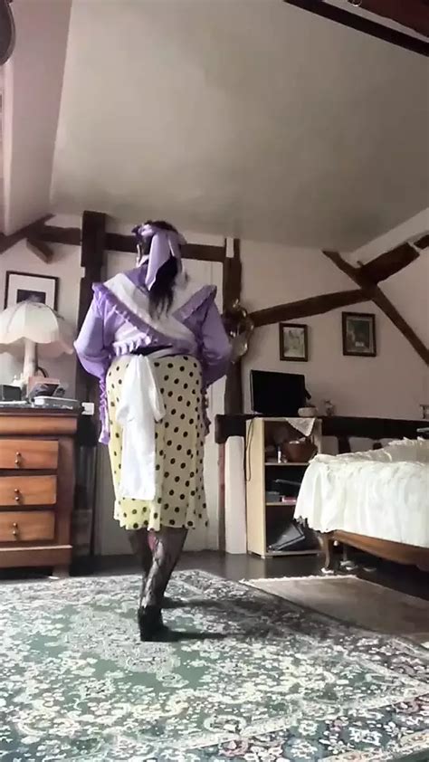 In Vintage Boniche Outfit For A Saturday Gay Amateur Porn XHamster