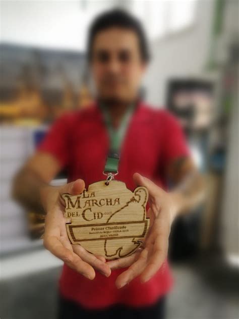 ¡Nuevas medallas especiales para la 6ª edición! – TeslaVertical.com