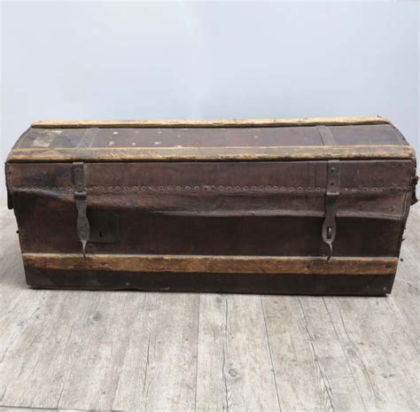 Antique Leather And Wood Trunk For Sale At Pamono