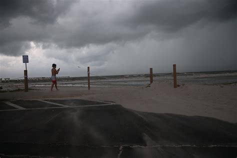 Why gulf of america water temp affects hurricane intensity so much 31