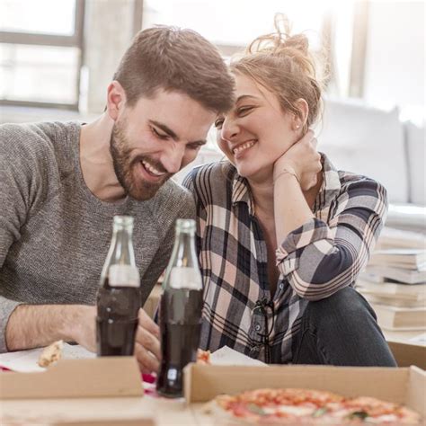 Fun Indoor Activities For Couples An Indoor Picnic Can Be Even More Fun ...