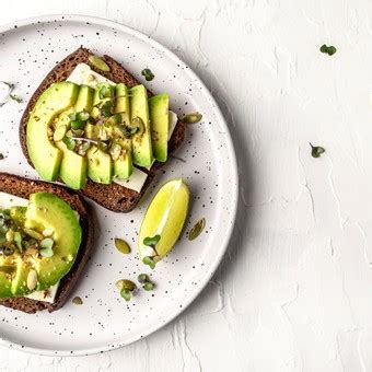 Receta De Avocado Toast Con Atún