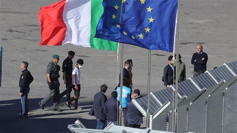 En marcha el plan de Italia para externalizar la migración llega a